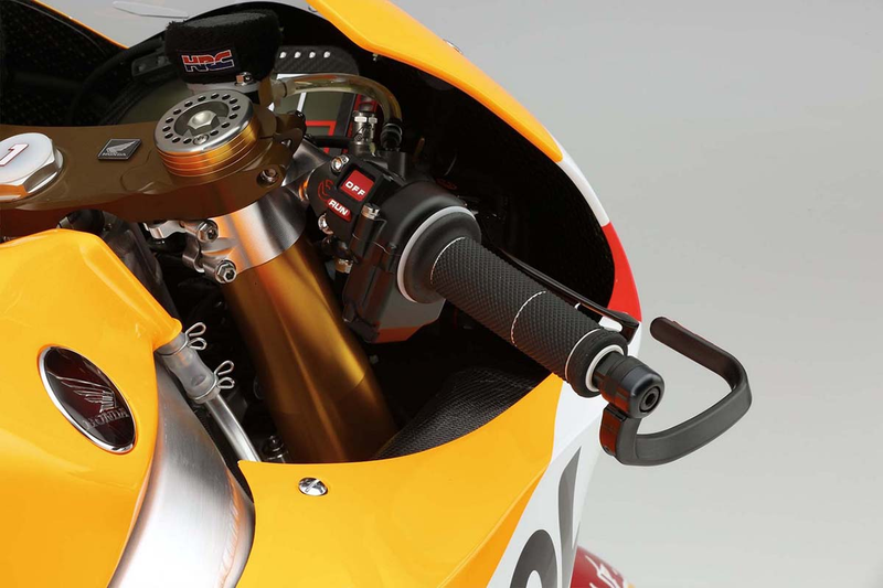 Illustration for article titled Here's Your Gratuitous 2015 MotoGP Honda RC213V Gallery